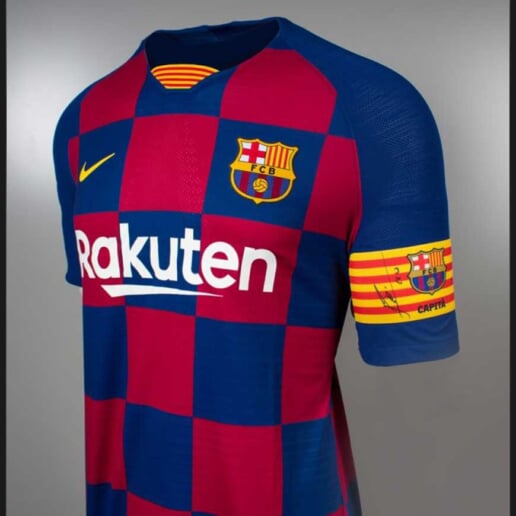 40 割引ピンク系 超新作 F C バルセロナ 17 18 最強メンバー サイン入ユニフォーム ウェア サッカー フットサルピンク系 Www Startupitaliaopensummit Eu