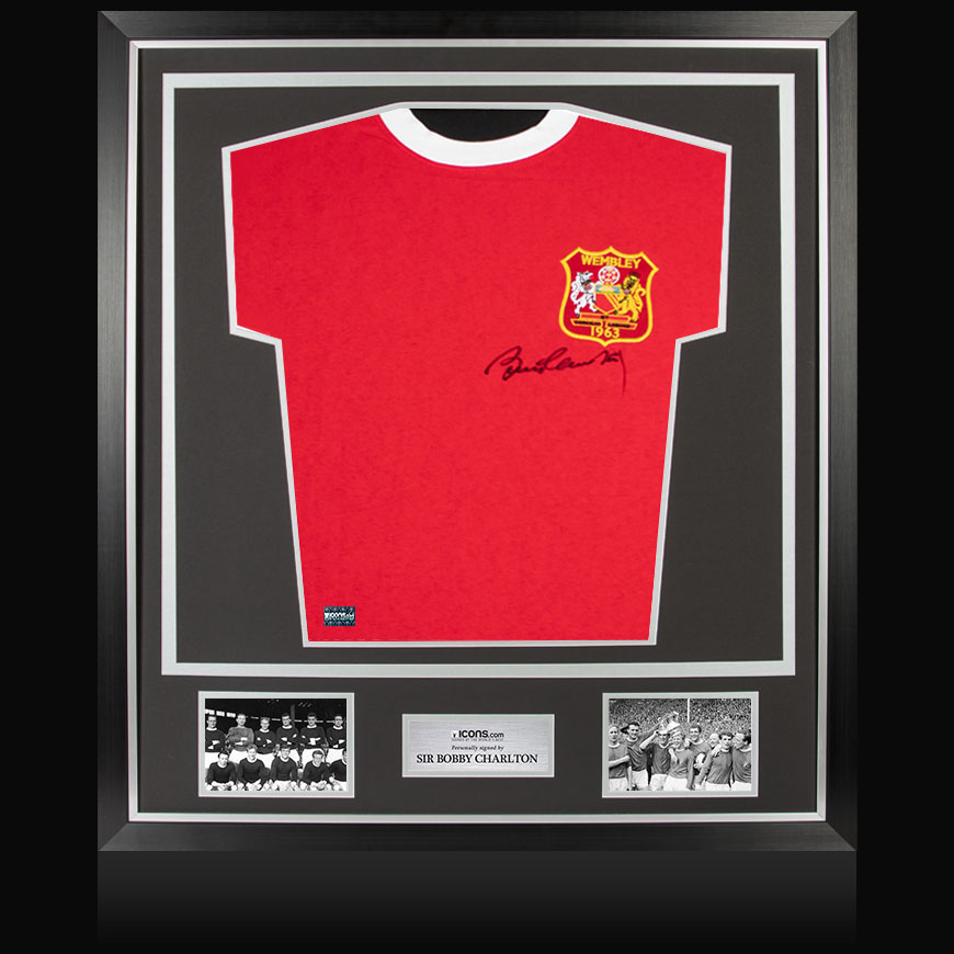 ☆マンチェスターユナイテッド/ボビーチャールトン 直筆サイン入り