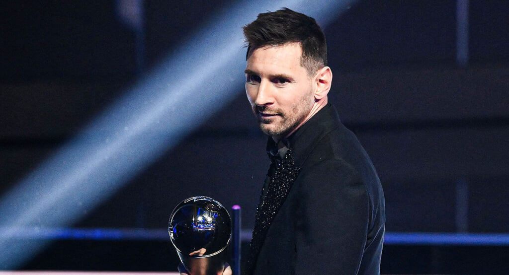 FIFA『The Best』2022の受賞者一覧。男子はメッシ、女子はプテジャスが最優秀選手賞を受賞 ALLSTARS CLUB